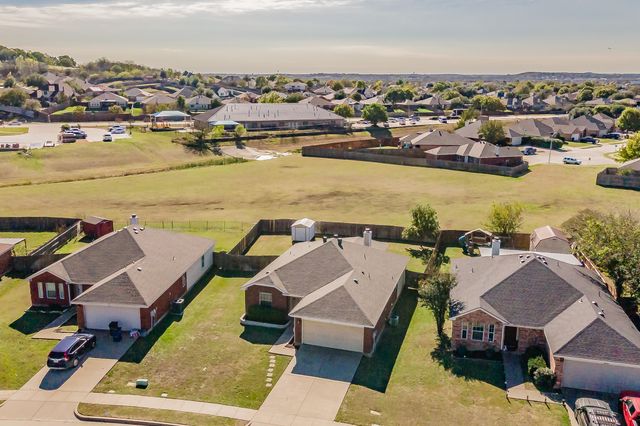 923 Mckavett Drive, Burleson, TX 76028