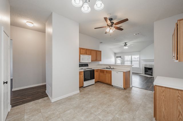 923 Mckavett Drive, Burleson, TX 76028