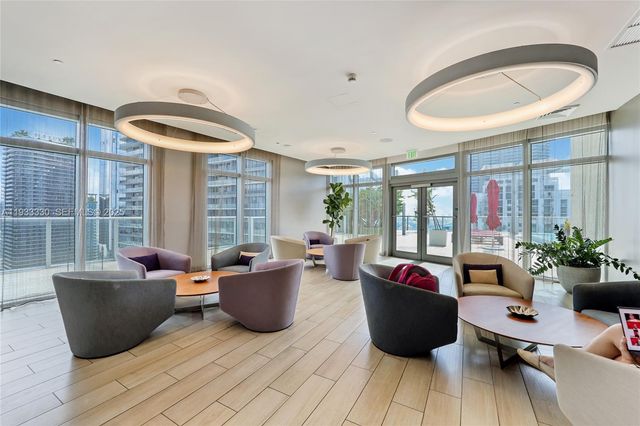 1100 S Miami Ave 1607, Miami, FL 33130