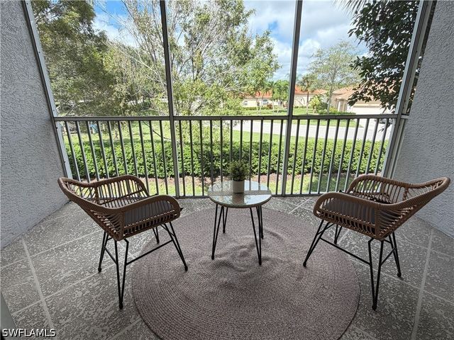 7839 Regal Heron CIR 202, Naples, FL 34104