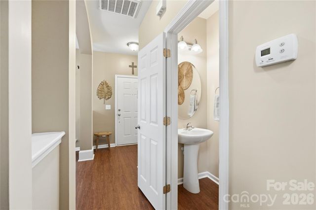 4613 Craigmoss Lane, Charlotte, NC 28278