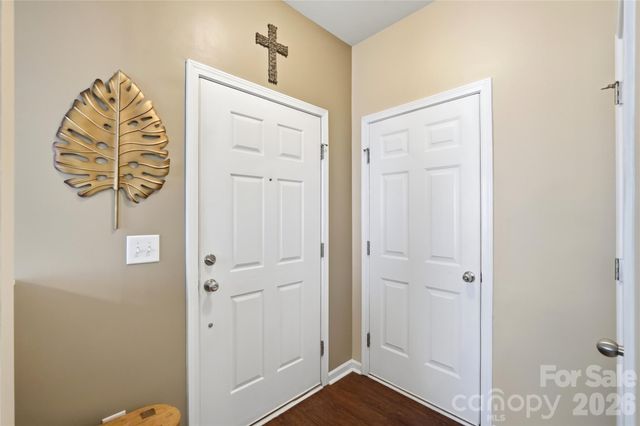 4613 Craigmoss Lane, Charlotte, NC 28278