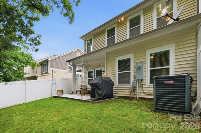 4613 Craigmoss Lane, Charlotte, NC 28278
