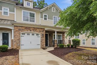 4613 Craigmoss Lane, Charlotte, NC 28278