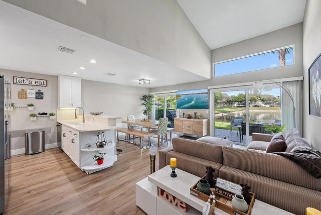 12803 Woodmill Drive, Palm Beach Gardens, FL 33418