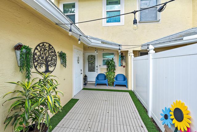 12803 Woodmill Drive, Palm Beach Gardens, FL 33418