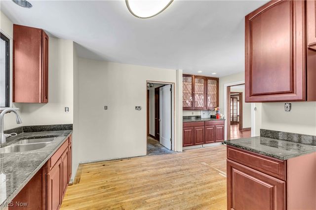 3232 Warrington Road, Shaker Heights, OH 44120