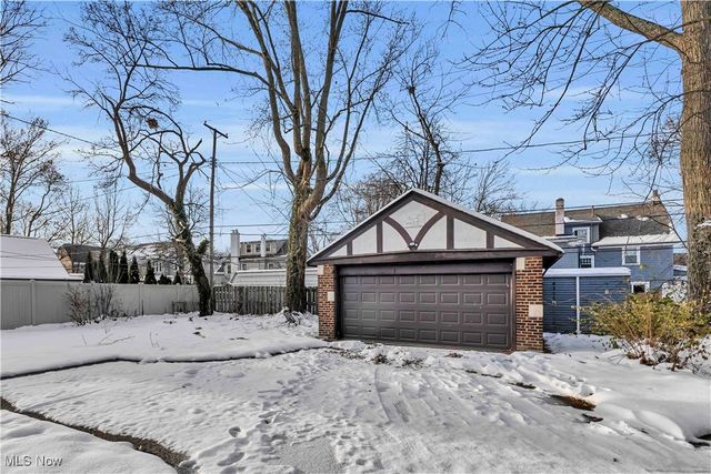 3232 Warrington Road, Shaker Heights, OH 44120