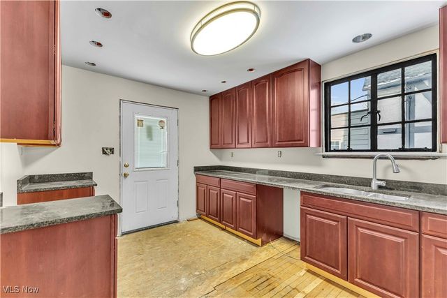 3232 Warrington Road, Shaker Heights, OH 44120