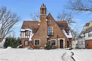 3232 Warrington Road, Shaker Heights, OH 44120