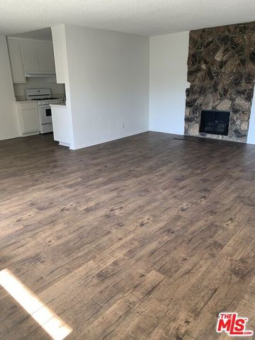 11525 Rochester Avenue 204, Los Angeles, CA 90025