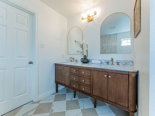 160 Pine CV, Kyle, TX 78640