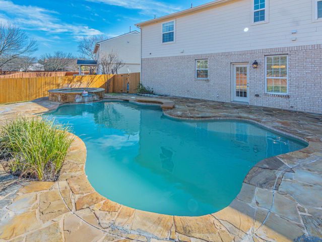160 Pine CV, Kyle, TX 78640