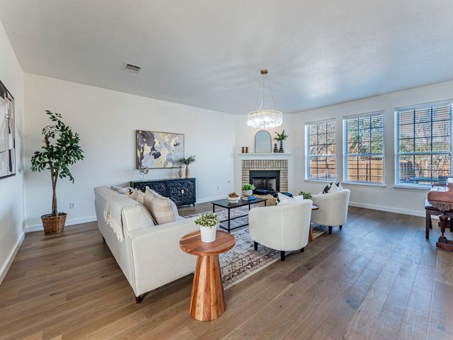 160 Pine CV, Kyle, TX 78640