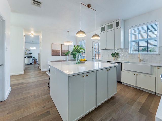 160 Pine CV, Kyle, TX 78640