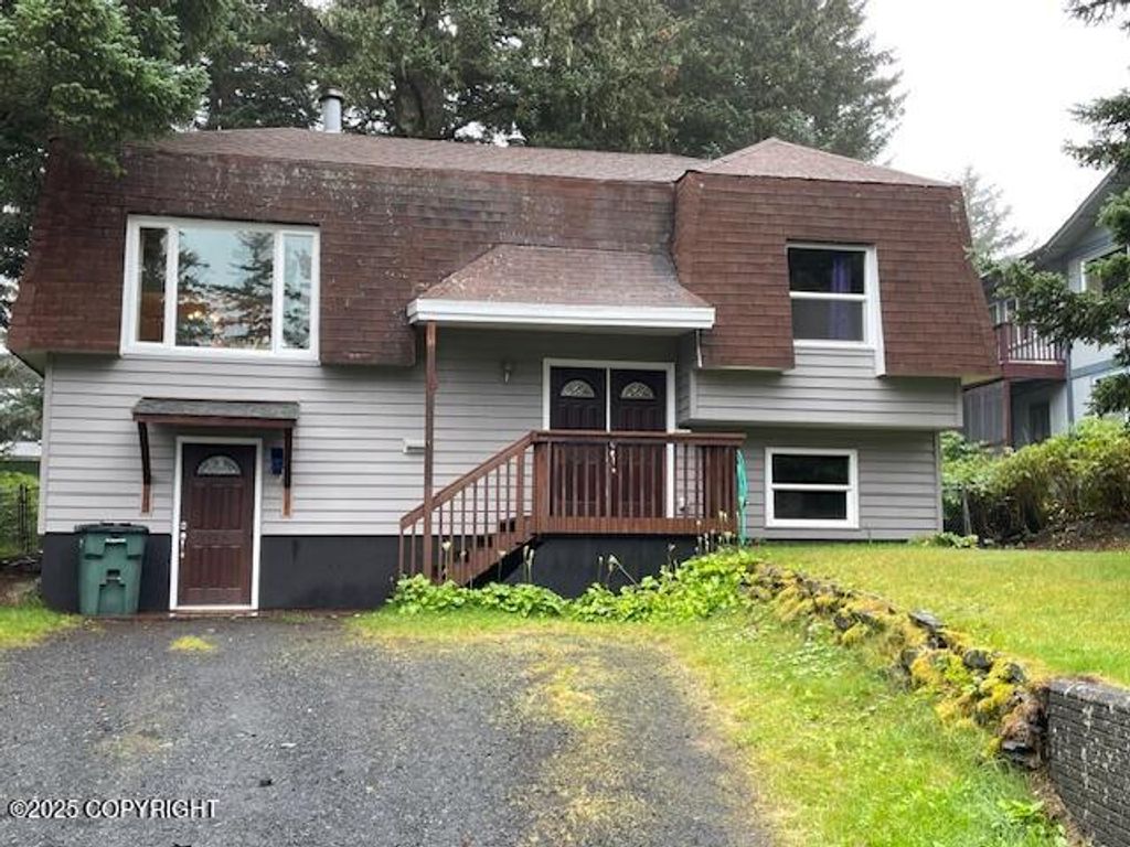 1216 Purtov Street, Kodiak, AK 99615