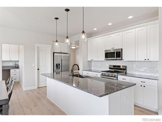 5547 Drake Way, Frederick, CO 80504