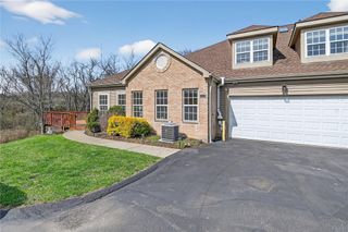 707 Wilshire Cir, Seven Fields Boro, PA 16046