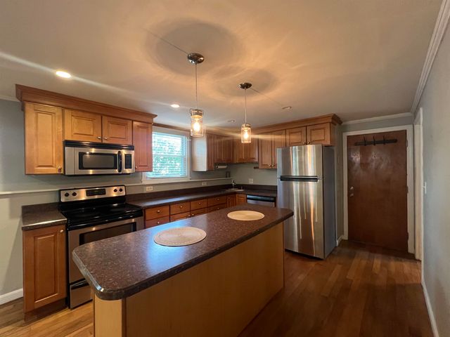 140 Cass St Unit A, Portsmouth, NH 03801
