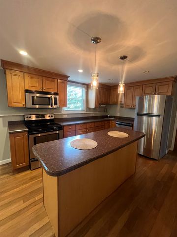 140 Cass St Unit A, Portsmouth, NH 03801