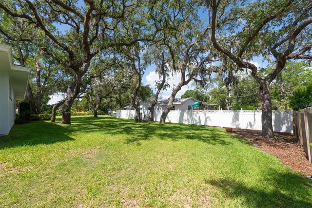1350 FAIRWAY DRIVE, Dunedin, FL 34698