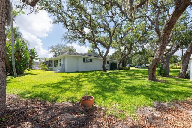 1350 FAIRWAY DRIVE, Dunedin, FL 34698