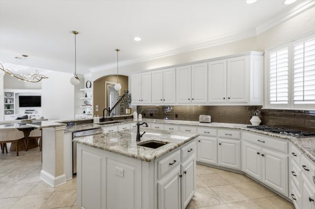 5825 Dove Creek Lane, Plano, TX 75093