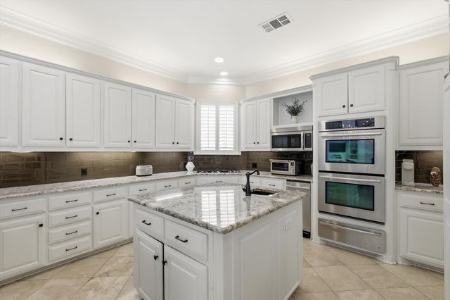 5825 Dove Creek Lane, Plano, TX 75093