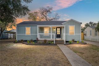 1233 Brentwood Dr, Corpus Christi, TX 78404