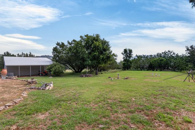 207 Deer Ridge DR, Burnet, TX 78611