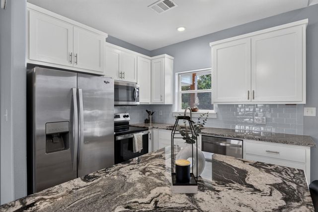 207 Deer Ridge DR, Burnet, TX 78611