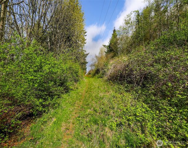 1800 40th Place, Bellingham, WA 98229