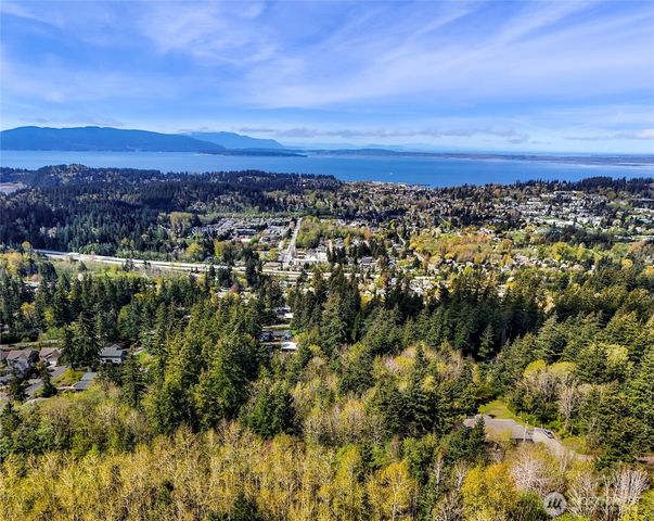 1800 40th Place, Bellingham, WA 98229