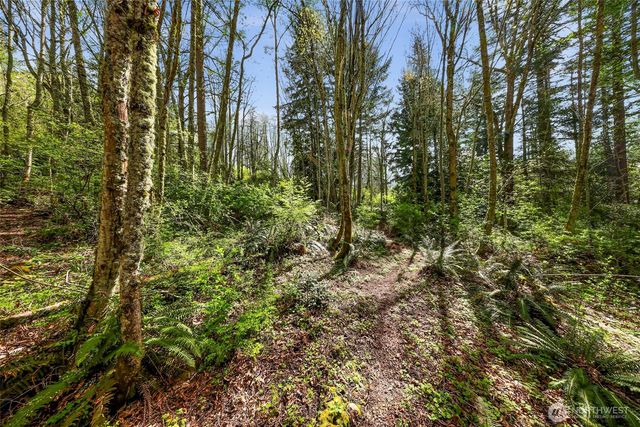 1800 40th Place, Bellingham, WA 98229
