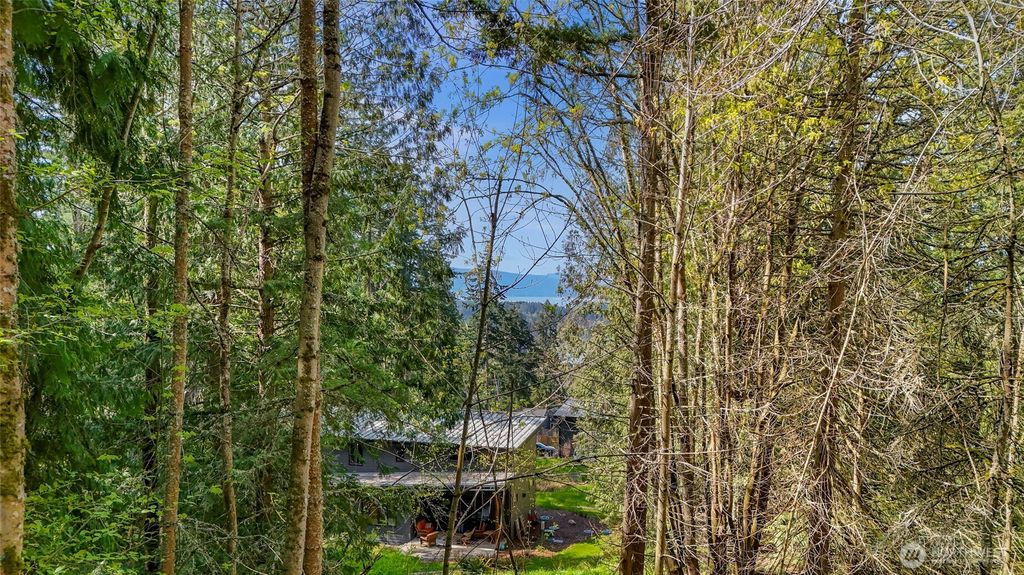 1800 40th Place, Bellingham, WA 98229
