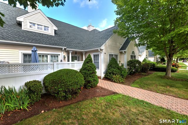 35 Southwick Court 35, Cheshire, CT 06410