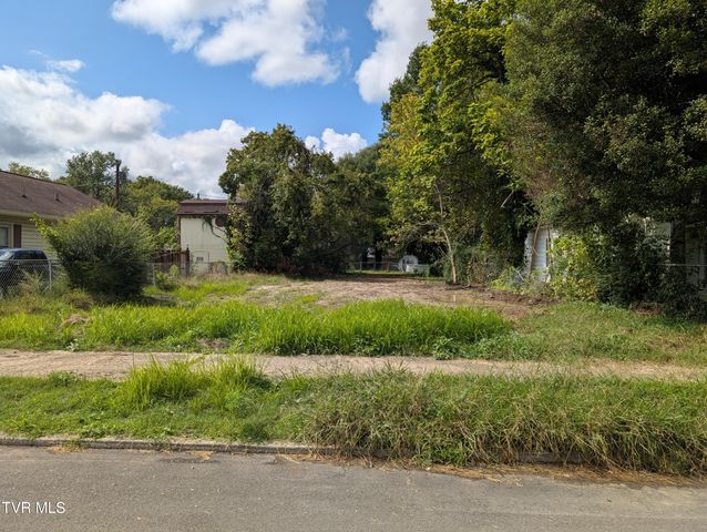 1706 Highland Street, Kingsport, TN 37664