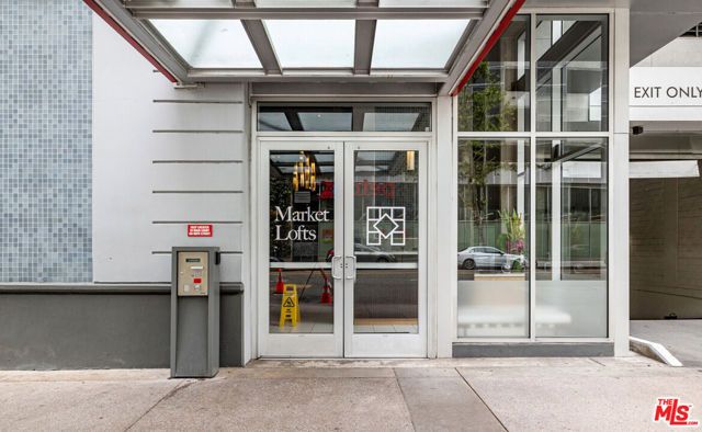 645 W 9th Street 422, Los Angeles, CA 90015