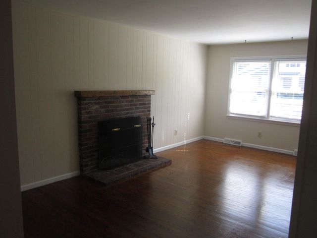 2226 DECATUR RD, Wilmington, DE 19810