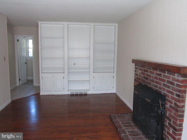 2226 DECATUR RD, Wilmington, DE 19810