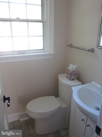 2226 DECATUR RD, Wilmington, DE 19810