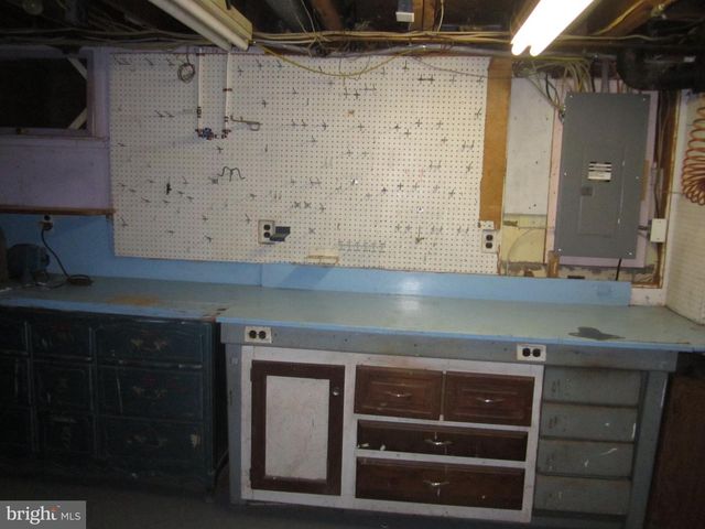 2226 DECATUR RD, Wilmington, DE 19810