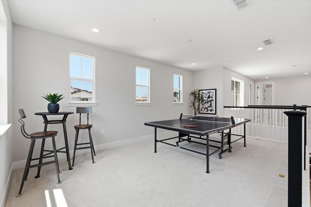 3690 Manzanita Way, Folsom, CA 95630
