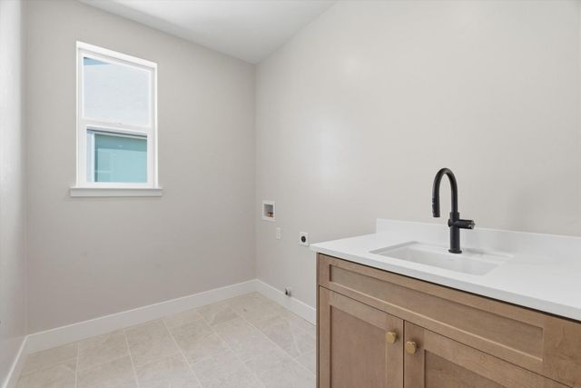 3690 Manzanita Way, Folsom, CA 95630