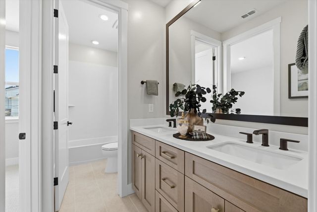 3690 Manzanita Way, Folsom, CA 95630