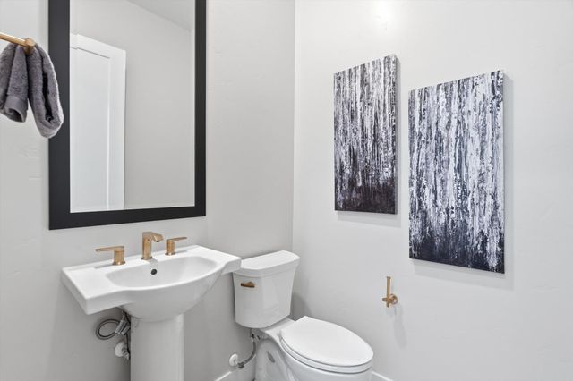 3690 Manzanita Way, Folsom, CA 95630