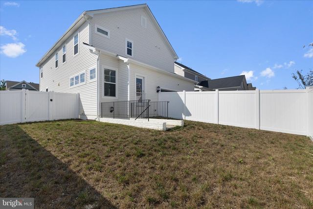 5680 LEWIS CARROLL DR, White Plains, MD 20695