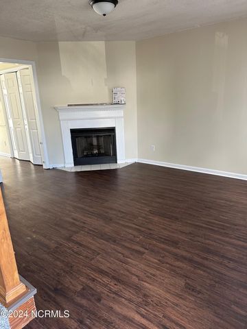 3935 Sterling Pointe Drive Ttt1, Winterville, NC 28590