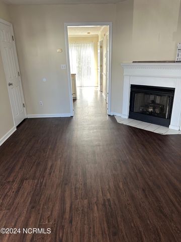3935 Sterling Pointe Drive Ttt1, Winterville, NC 28590