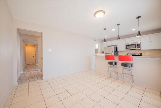 781 Country Place Drive 2052, Houston, TX 77079